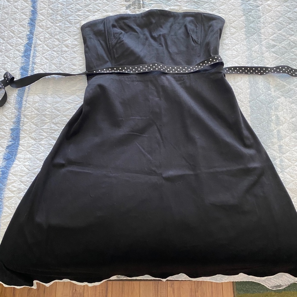 S 10 cute black strapless dress Clues collection